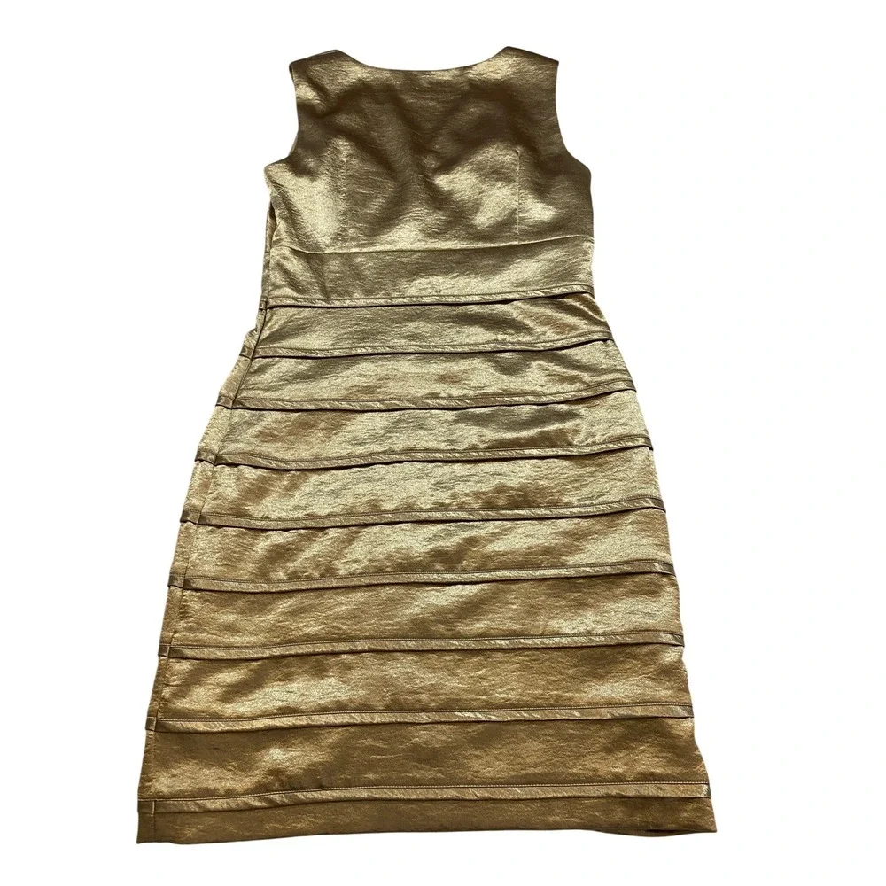 Eliza J Gold Metallic Tiered V Neck Sleeveless Sheath Dress 8